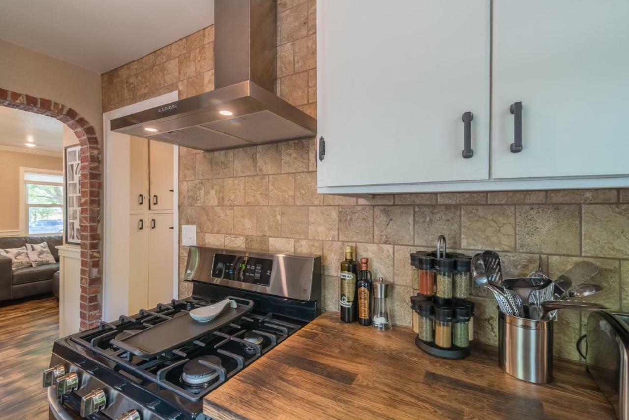 Italian Style In Old Town With Private Hot Tub Villa Fort Collins Dış mekan fotoğraf